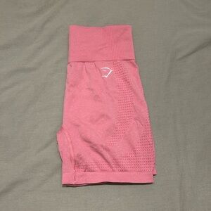 GYMSHARK Pink seamless shorts size small